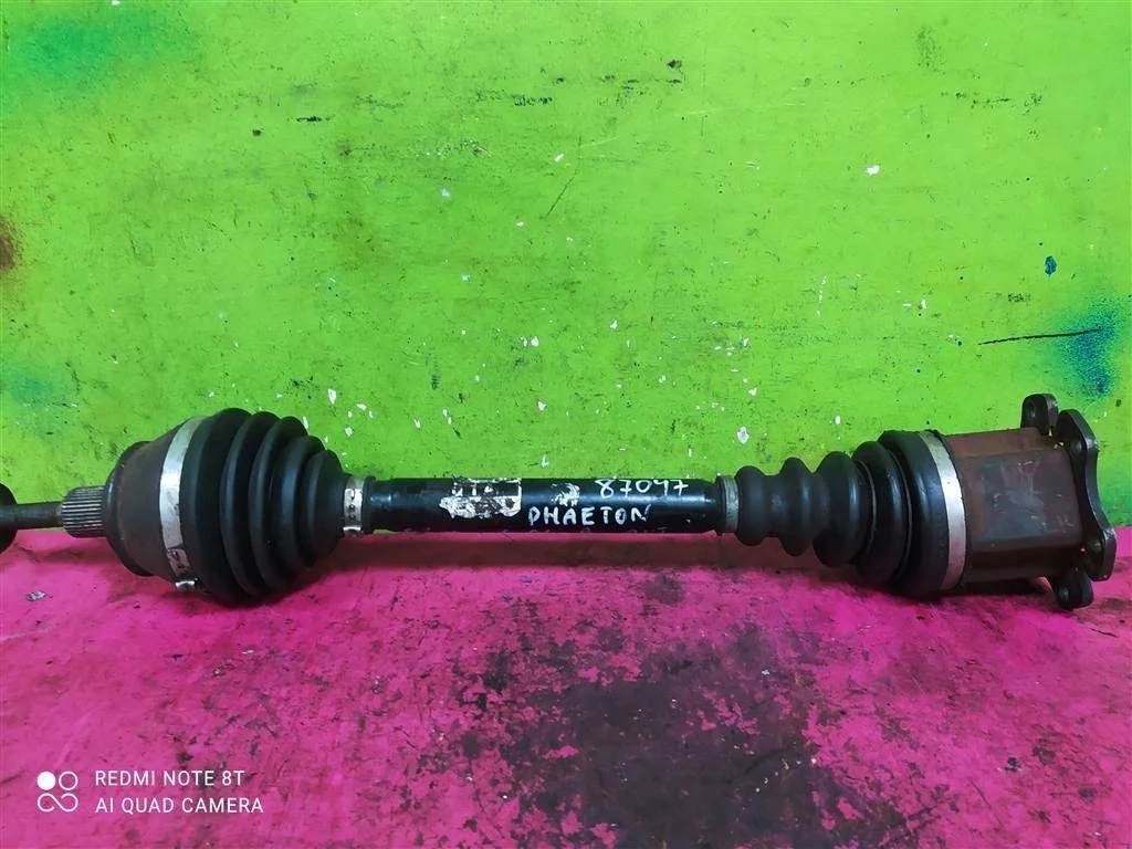 Привод левый Phaeton 2003-2016 3,2 6,0 4E0407271A