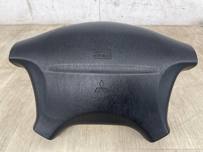 Аирбаг на руль Mitsubishi Carisma 1995 1996 1997 1998 1999 2000 2001 2002 2003 MR777231 DA1A