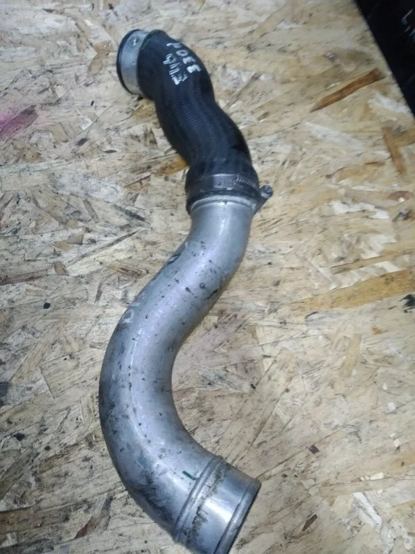 Воздуховод наддувочного воздуха BMW 330D E46