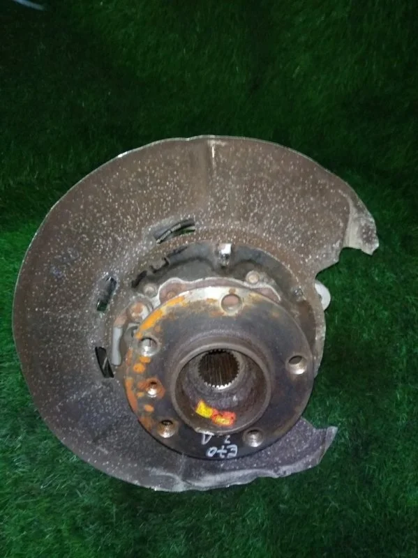 Кулак задний BMW X5 4.8i E70