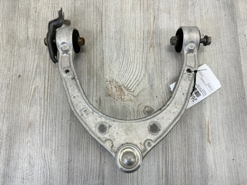 Рычаг подвески верхний Audi Q7 2007-2015 4L