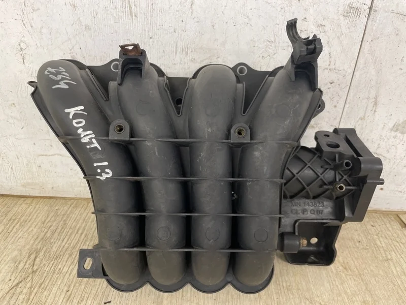 Коллектор впускной MITSUBISHI COLT 2007 2008 2009 2010 2011 2012 2013 2015 MN143823 CS1A 4G13