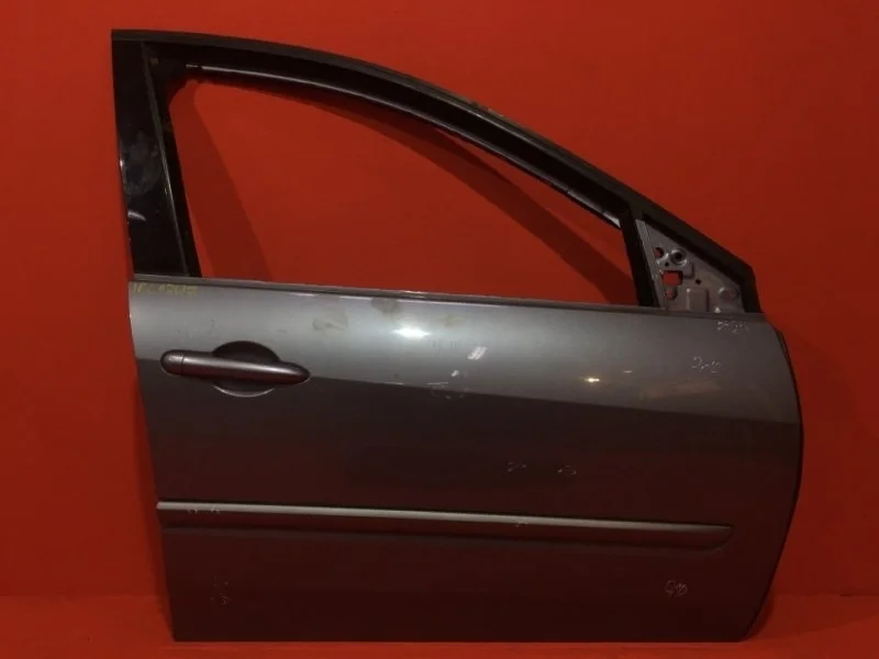 Дверь Renault laguna 2009 801000025R 3 1.5 K9K780, передняя правая