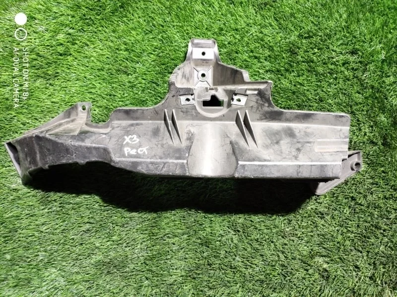 Кронштейн крепления фары BMW E83