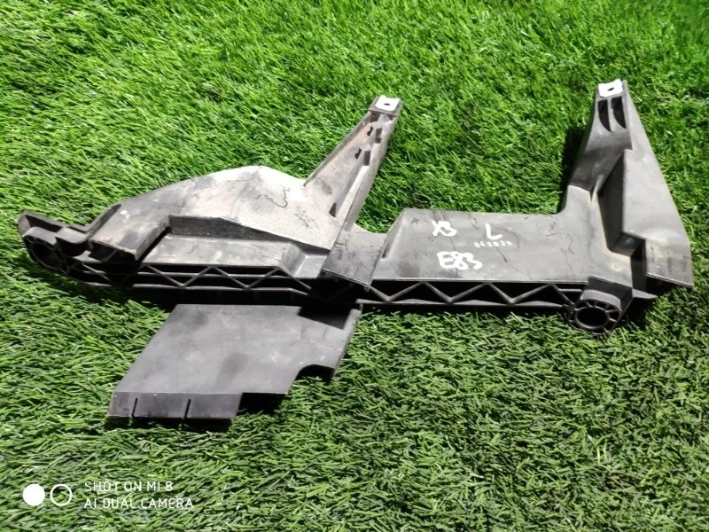 Кронштейн крепления фары BMW E83