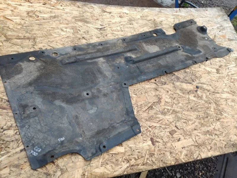 Облицовка днища кузова BMW 320i 2013 F30