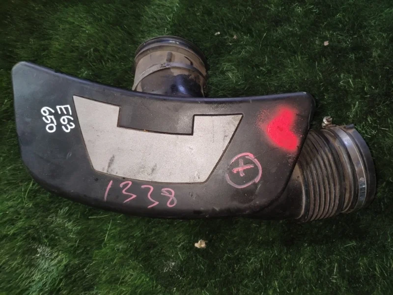 Воздуховод гофрированный BMW 650i 2008 E64