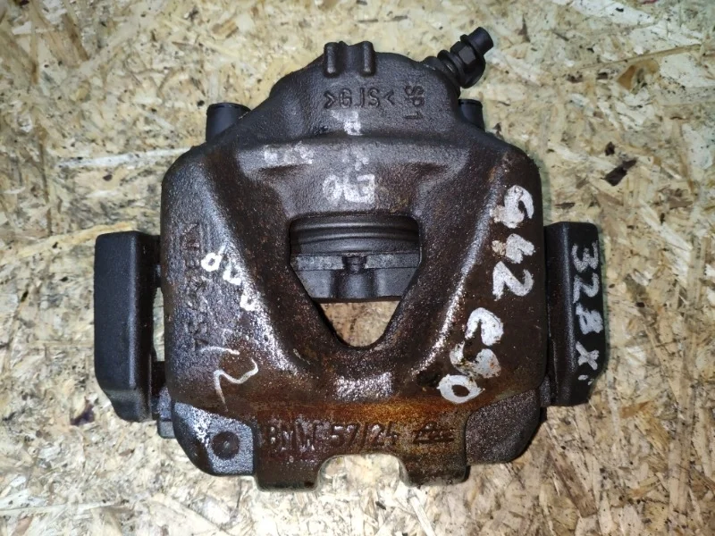 Суппорт тормозной BMW 328xi 2011 E90