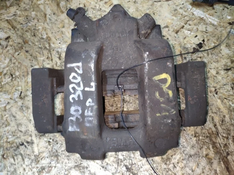 Суппорт тормозной BMW 328i F30