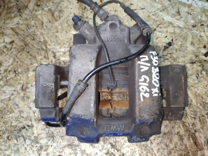 Суппорт тормозной BMW 320ix F30