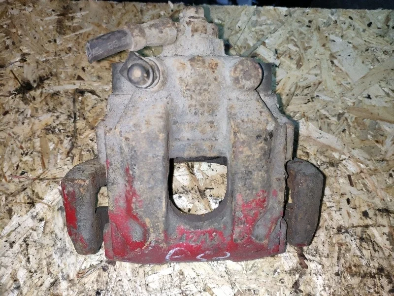 Суппорт тормозной BMW X5 3.0i E53