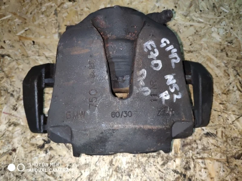 Суппорт тормозной BMW X5 3.0si 2009 E70