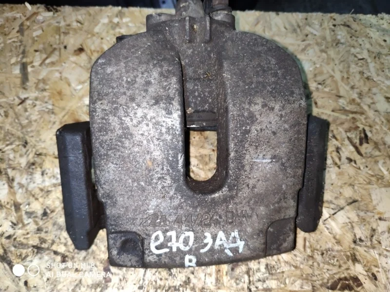 Суппорт тормозной BMW X5 4.8is E70