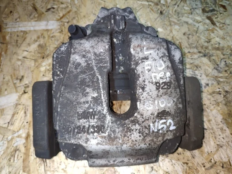 Суппорт тормозной BMW 528i 2010 F10