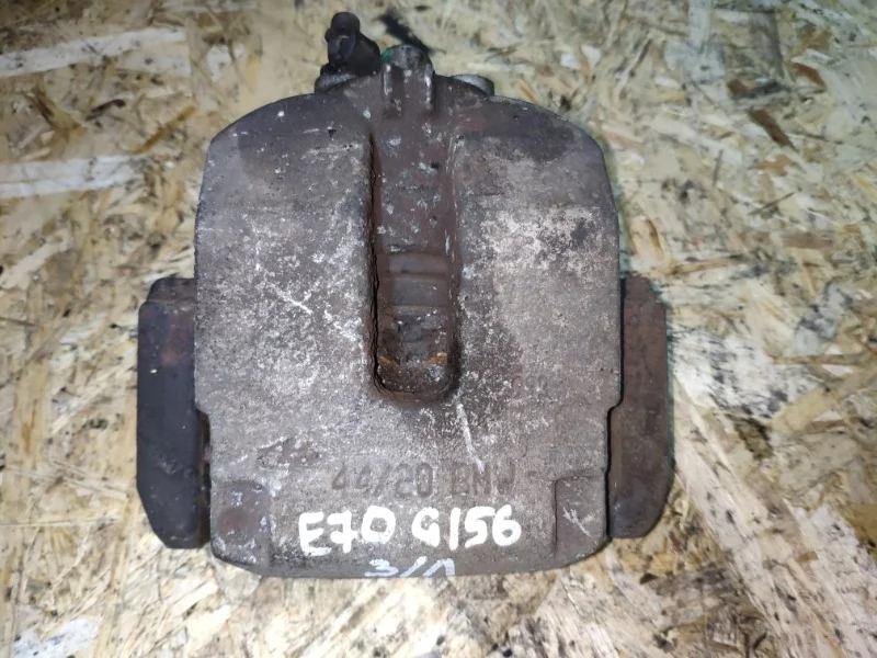 Суппорт тормозной BMW X5 3.0si 2008 E70