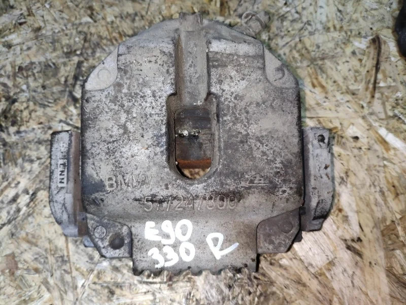 Суппорт тормозной BMW 330i E90