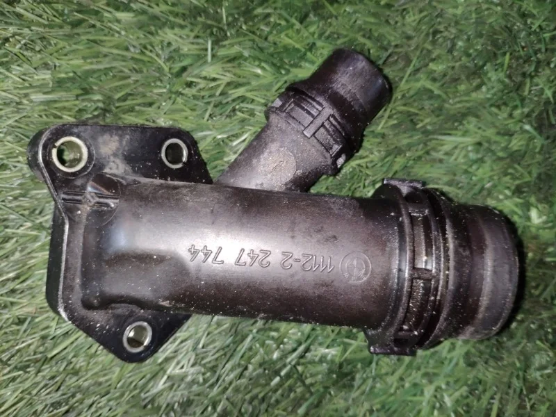 Соединительный патрубок BMW 530D E60