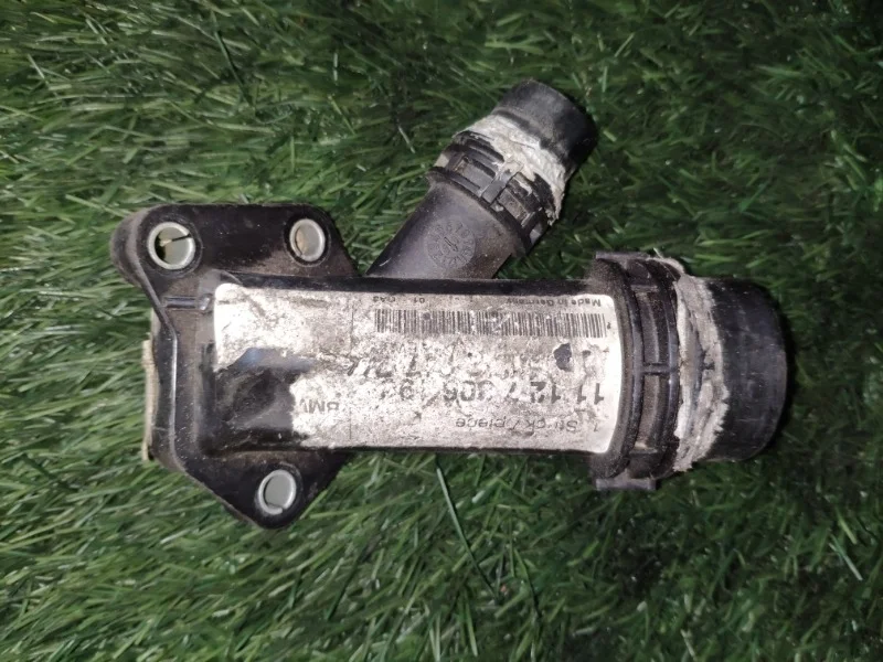 Соединительный патрубок BMW 330D E46