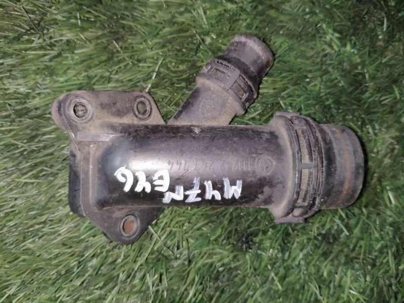 Соединительный патрубок BMW 330D E46