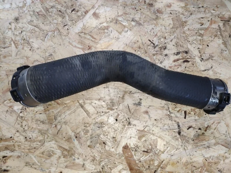 Воздуховод наддувочного воздуха BMW 528iX 2011 F10