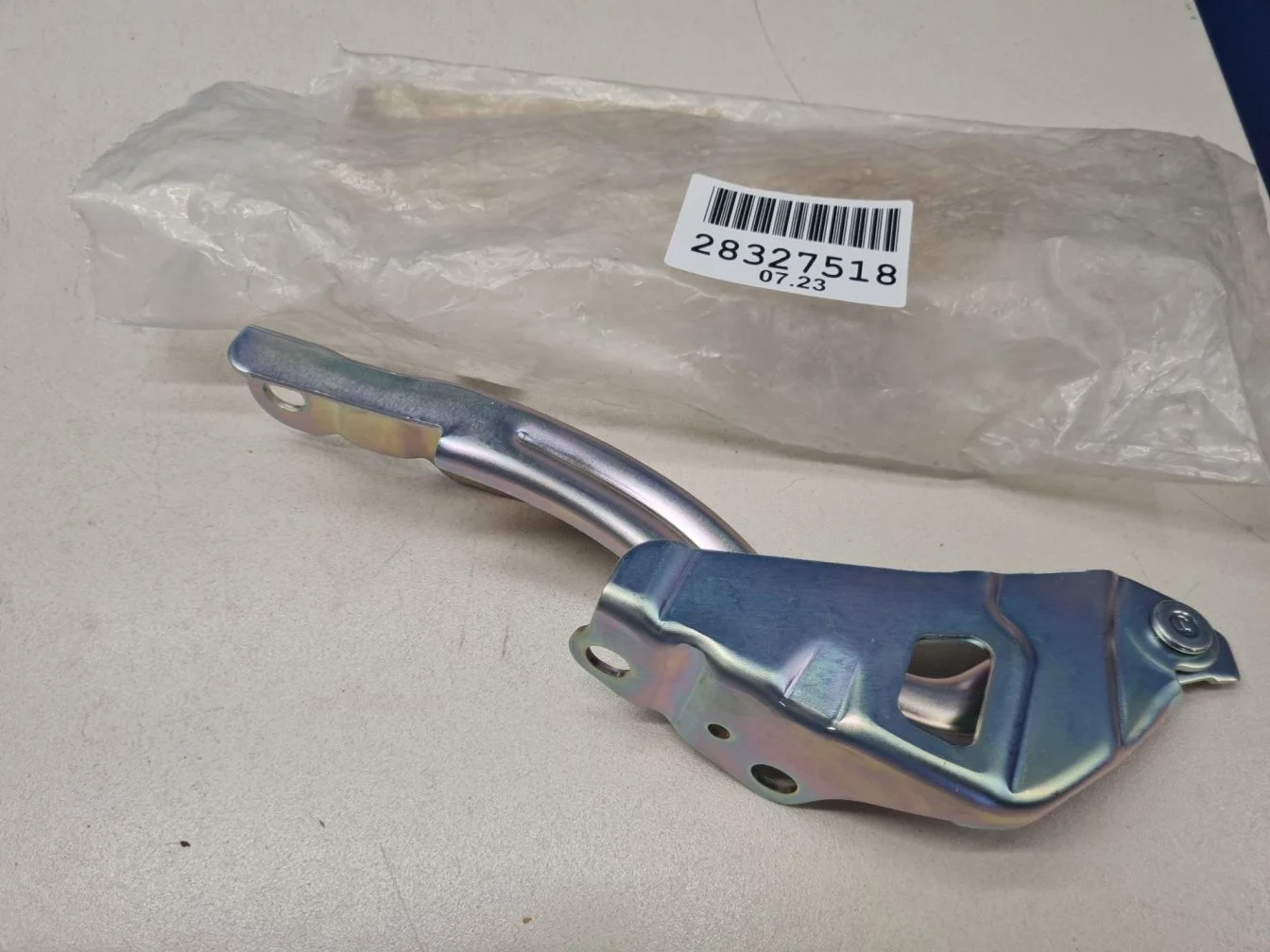 Петля капота левая для Hyundai Solaris 2010-2017