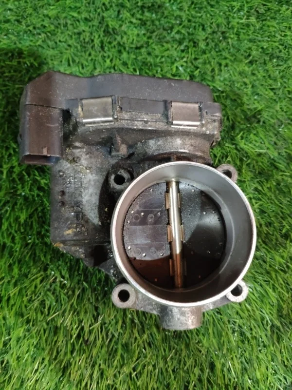 Дроссельная заслонка BMW 550iX F10