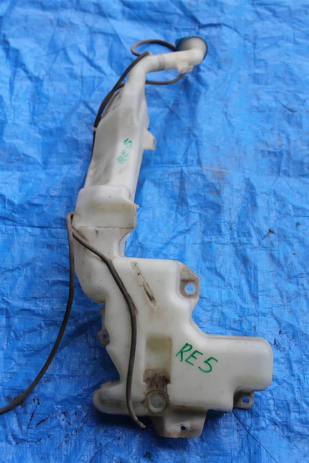 Б.у. бачок омывателя HONDA CR-V RE HONDA CR-V RE