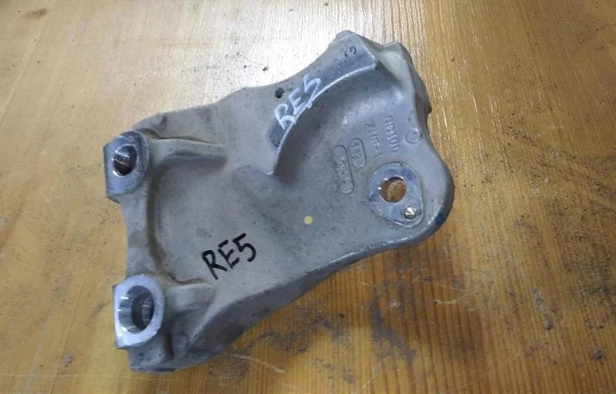 Б.у. кронштейн опоры двигателя HONDA CR-V RE HONDA CR-V RE