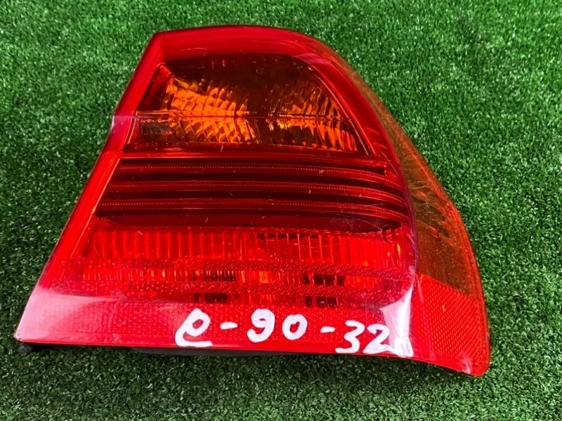 Фонарь BMW E90