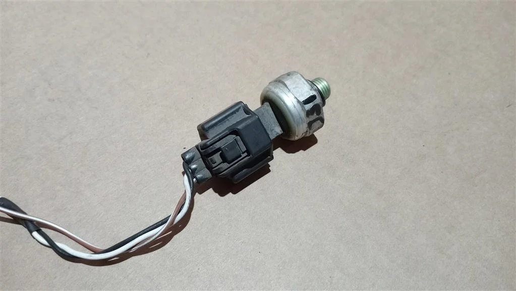Б.у. датчик давления кондиционера NISSAN TEANA J31 NISSAN TEANA J31