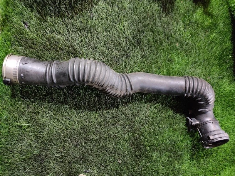 Воздуховод наддувочного воздуха BMW 528iX 2013 F10