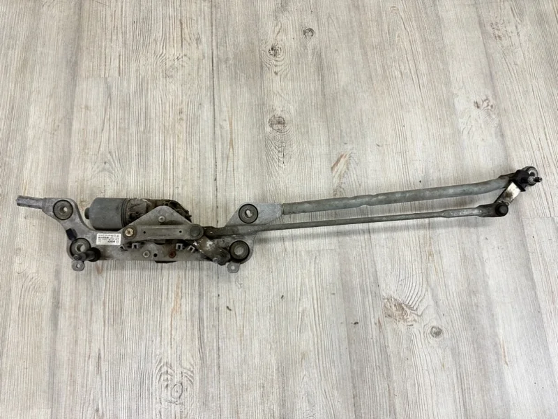 Трапеция дворников с моторчиком VW Touareg 2 2010-2018 7P