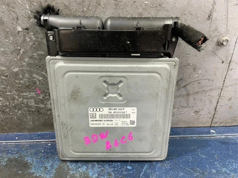 Блок управления двигателем Audi A6 C6