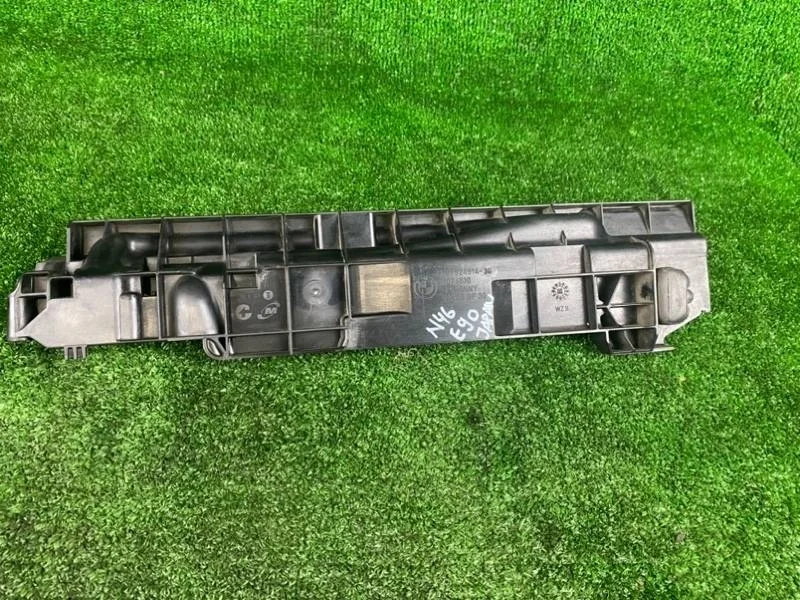 Кронштейн радиатора BMW 320i E90