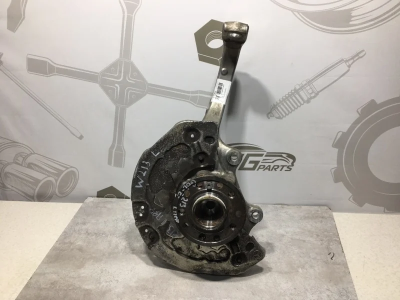 Поворотный кулак передний левый Mercedes-benz W213