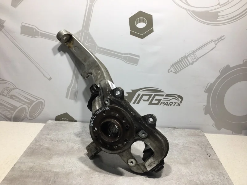 Поворотный кулак передний левый Mercedes-benz GLE W166