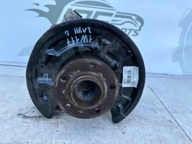 Кулак задний левый Mercedes-benz CLA 2016 C117