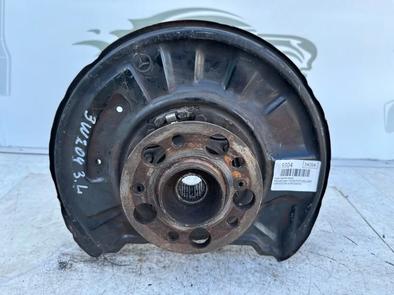 Кулак задний левый Mercedes-benz 2007 W204