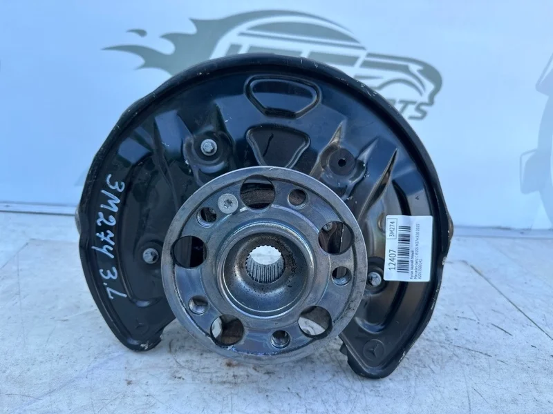 Кулак задний левый Mercedes-benz 2015 W205