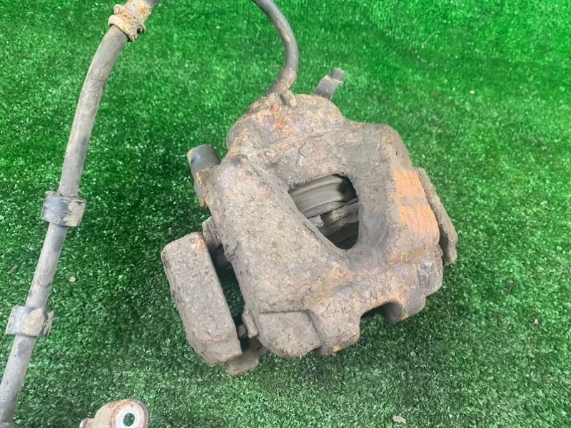 Суппорт тормозной BMW X1 20dX 2010 E84