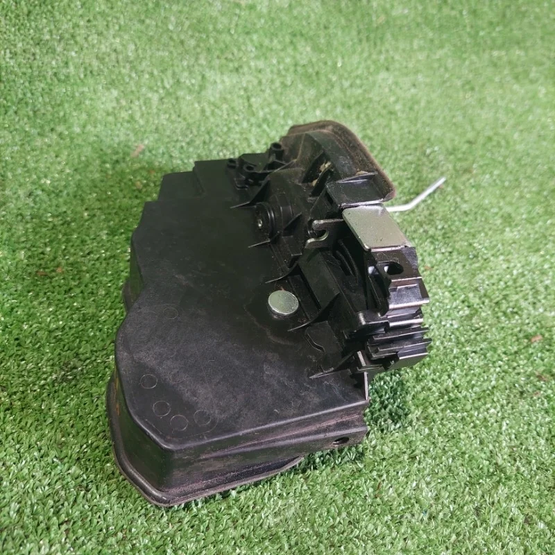 Замок двери BMW F10/F11