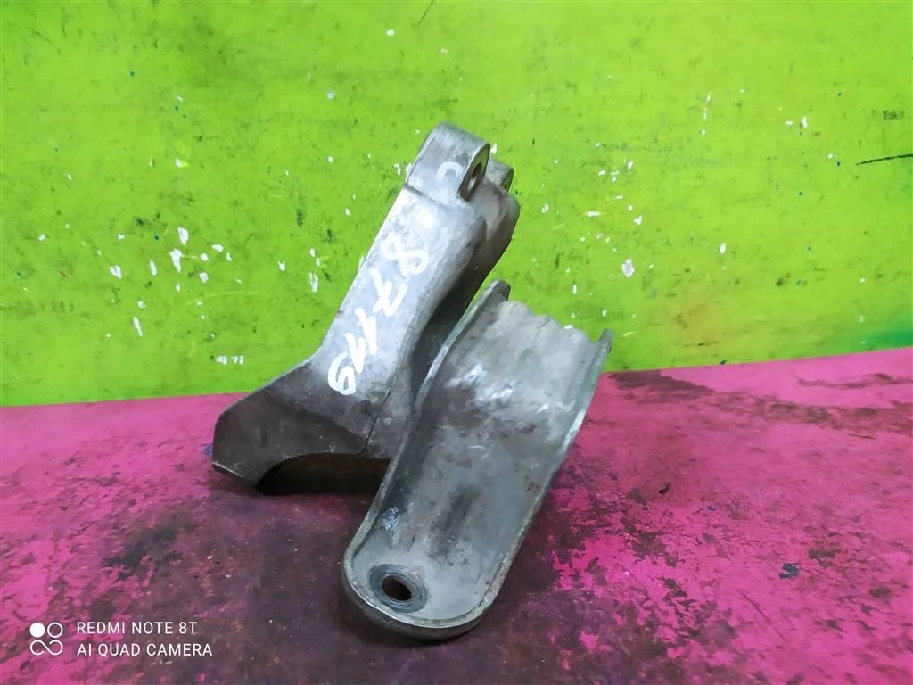 Подушка опора КПП VW Transporter T5 1,9 7H0399151G