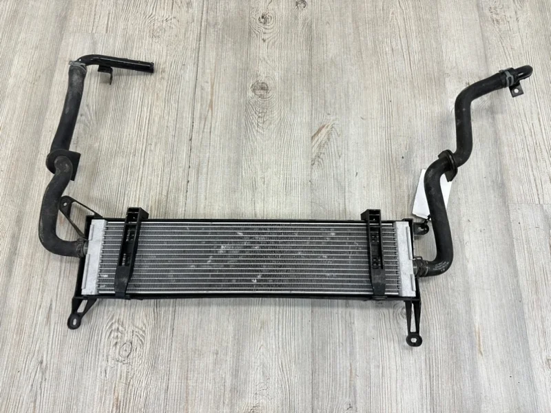 Дополнительный радиатор охлаждающей жидкости VW Touareg 2 2010-2018 7P