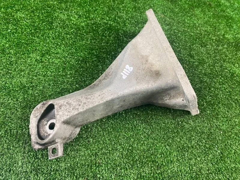 Кронштейн двигателя BMW X5 3.0i E53