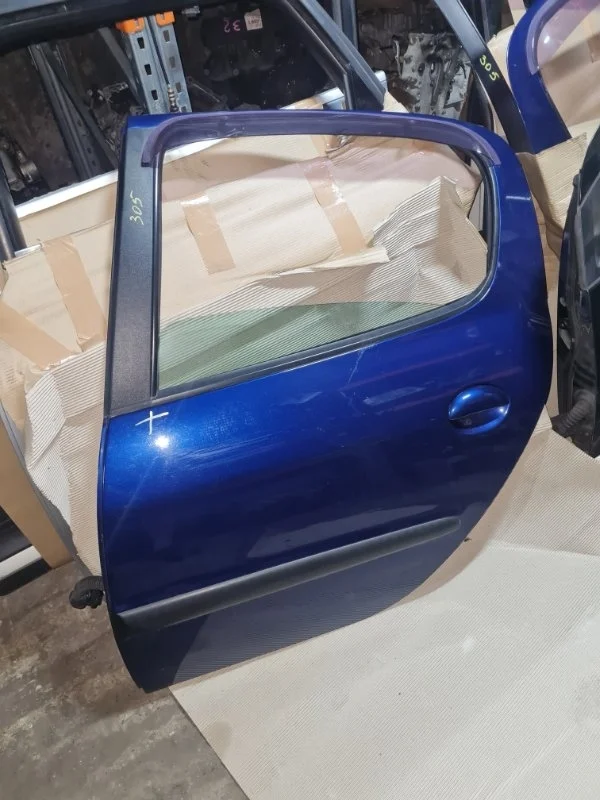 Дверь Peugeot 206 2009 2A