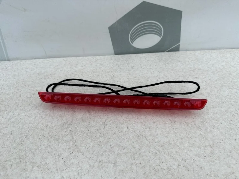 Дополнительный стоп сигнал Mercedes-benz CLS 2005 W219