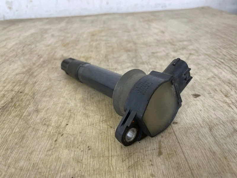 Катушка зажигания Mitsubishi Pajero 4 2006 2007 2008 2009 2010 2011 2012 2013 2014 2015 1832A031