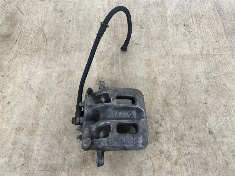 СУППОРТ ТОРМОЗНОЙ Mitsubishi Pajero 4 2000 2001 2002 2003 2004 2005 2006 2007 2008 2009 2010 2011 2012 2013 2014 2015 2016 2017 2018 2019 2020 2021 2022 2023 MR510538 V87W 6G72, передний правый