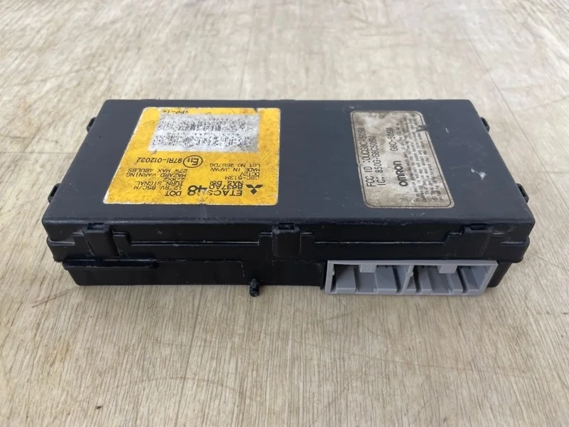 БЛОК ETACS Mitsubishi Galant 2003 2004 2005 2006 2007 2008 2009 2010 8637A048 DJ1A 4G69