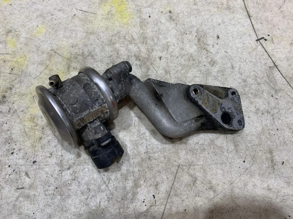 Клапан EGR Audi A6 C5